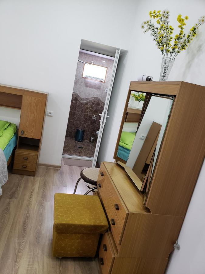 Guest House Nanu Mestia Exterior photo