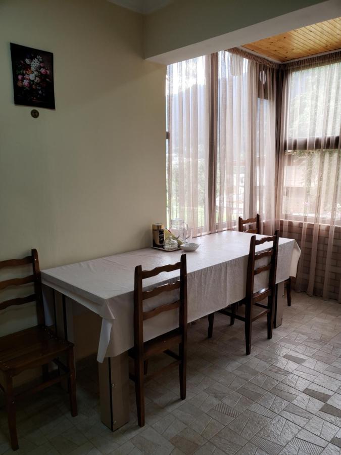 Guest House Nanu Mestia Exterior photo